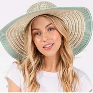 RETAIL $30 Mint Straw Sun Hat*Bow Detail*Protection from sun